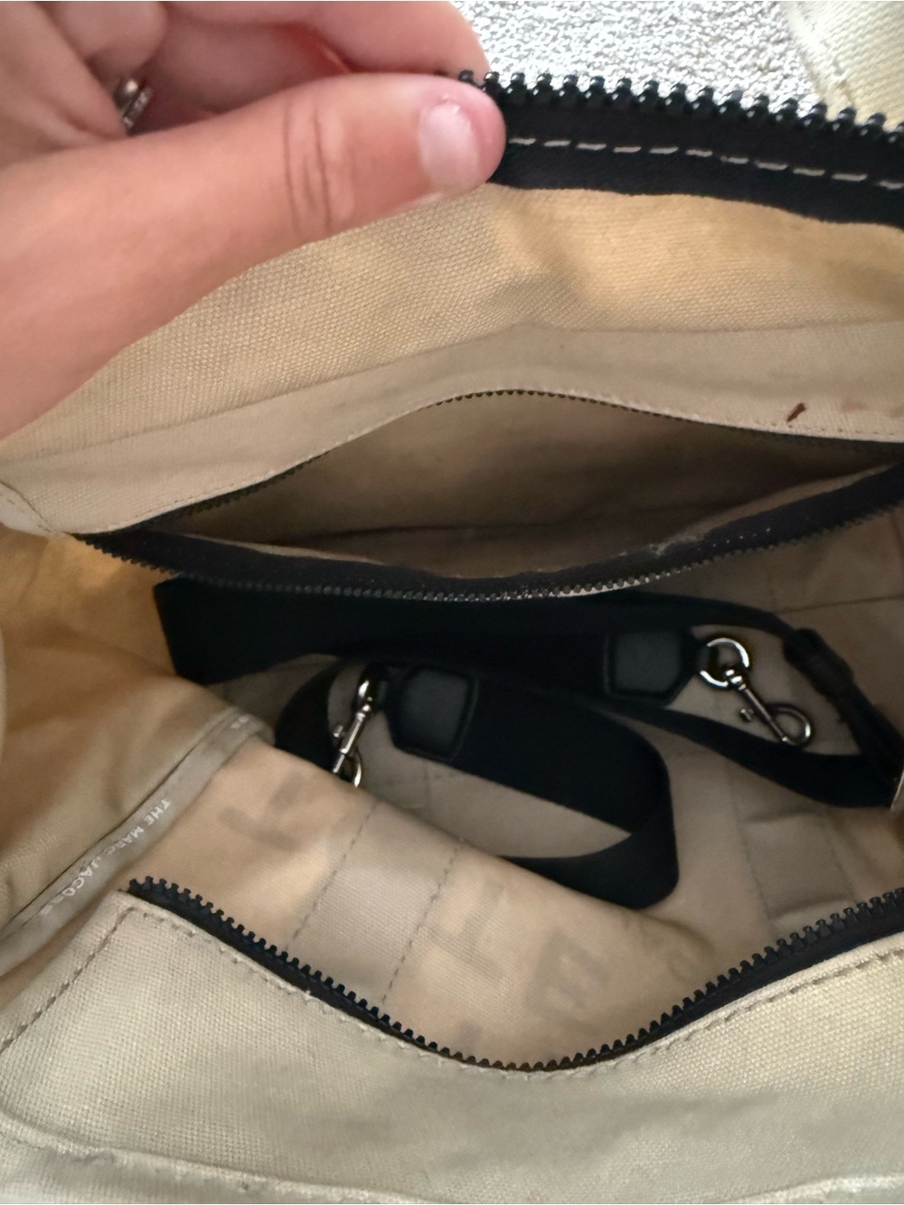 Marc Jacob's Small Tote Bag - Picture 4 of 5